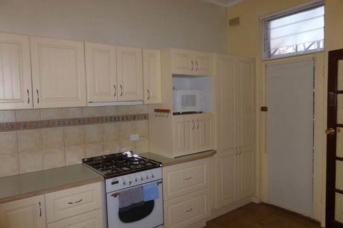 A Colourcity Apartments - Accommodation Kalgoorlie 2