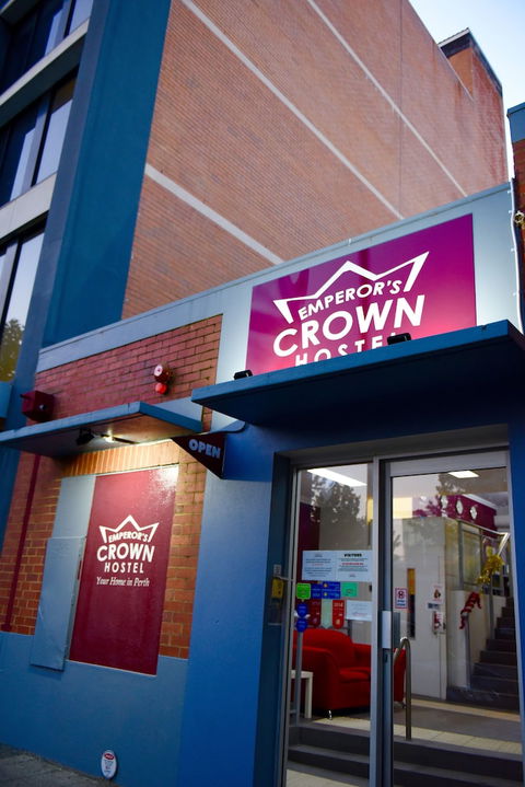 The Emperor's Crown Hostel - Accommodation Kalgoorlie 0