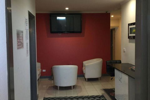 Dickson Backpackers - Accommodation Kalgoorlie 0