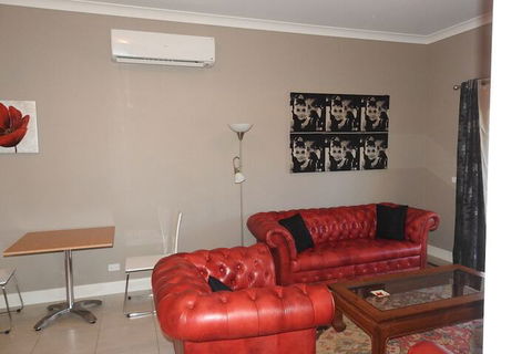Barklysuites Apartments - Accommodation Kalgoorlie 3