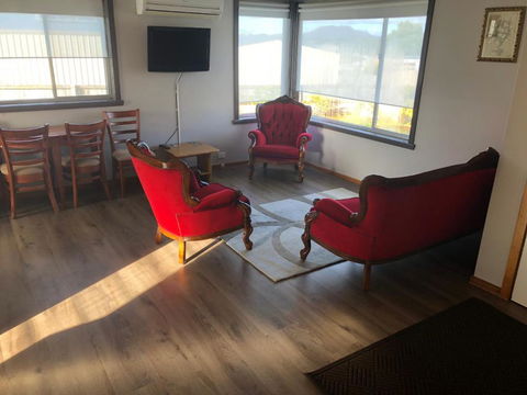 Waratah Falls Holiday Unit - Accommodation Kalgoorlie 6