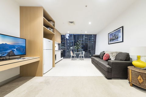 Luxury River Views Apartment - Accommodation Kalgoorlie 6