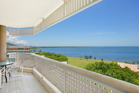 Cairns Ocean View Apartment - Accommodation Kalgoorlie 6