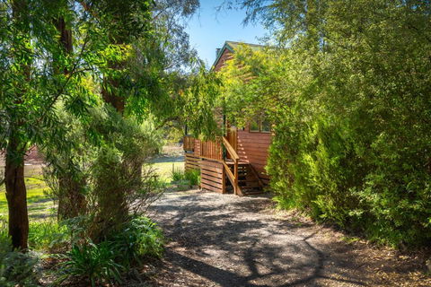 Cockatoo Cottages - Accommodation Kalgoorlie 4