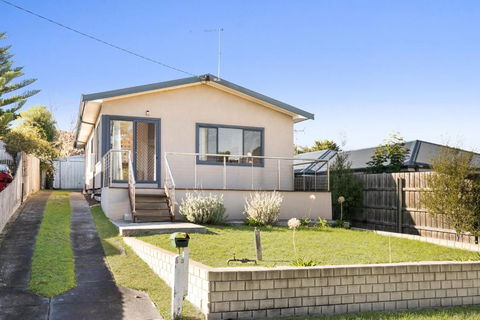 The Bud House - Accommodation Kalgoorlie 2