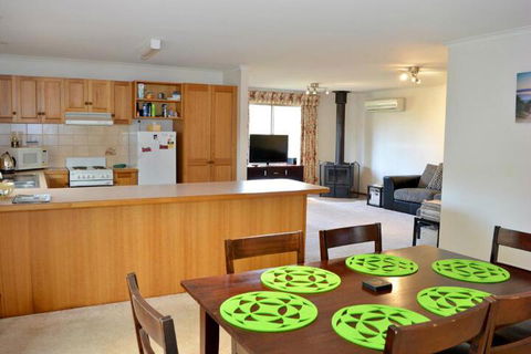 Chillax - Accommodation Kalgoorlie 2