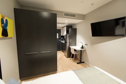 Studio 8 Residences - Adults Only - Accommodation Kalgoorlie 3
