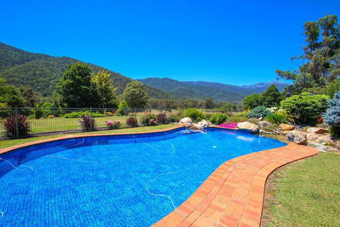 Wombat Hollow - Accommodation Kalgoorlie 2