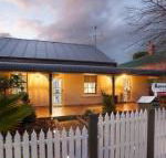 Rawsons Retreat Five Bedroom Home Walk CBD Includes Breakfast - Accommodation Kalgoorlie