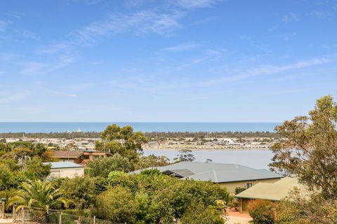 Nautilus - Accommodation Kalgoorlie 0