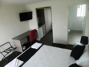 Dooleys Capella Tavern And Motel - Accommodation Kalgoorlie 4