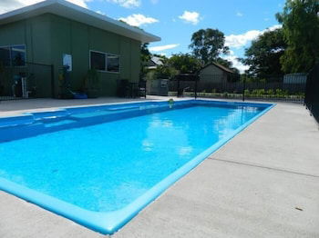 Dooleys Capella Tavern And Motel - Accommodation Kalgoorlie 1