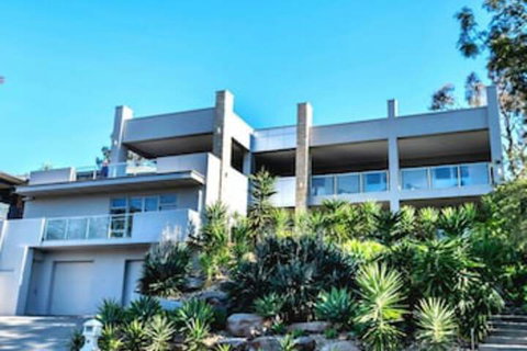 Hollywood Tree House - Accommodation Kalgoorlie 0