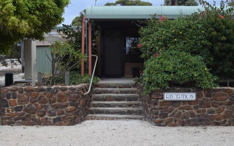 Hopetoun Motel & Chalet Village - Accommodation Kalgoorlie 3