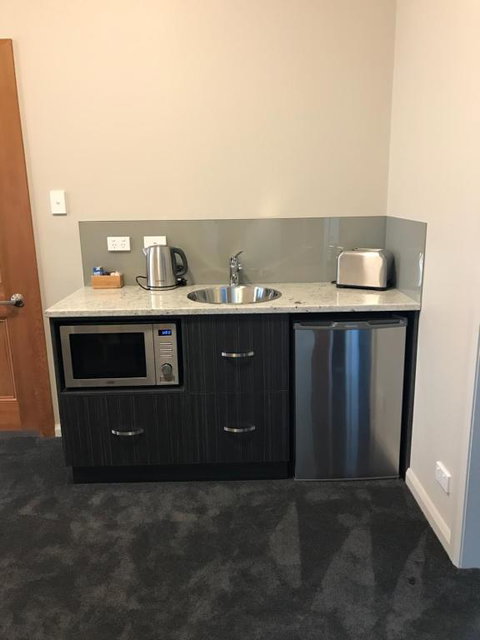 Lords Hotel - Accommodation Kalgoorlie 6