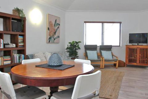 Ouyamunna House - Accommodation Kalgoorlie 0