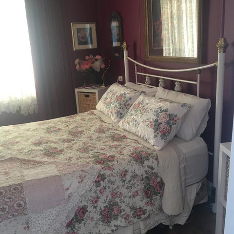 Ivy May Cottage - Accommodation Kalgoorlie 2
