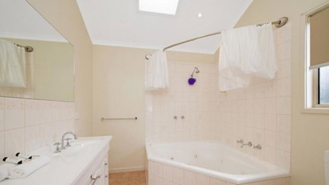 Valkei - Accommodation Kalgoorlie 1