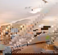 Gold Coast Waterfront Paradise - Accommodation Kalgoorlie