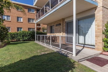 Castaways Unit 1, 17 Shoal Bay Road - Accommodation Kalgoorlie 0