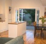 The Yellow Daisy - Accommodation Kalgoorlie