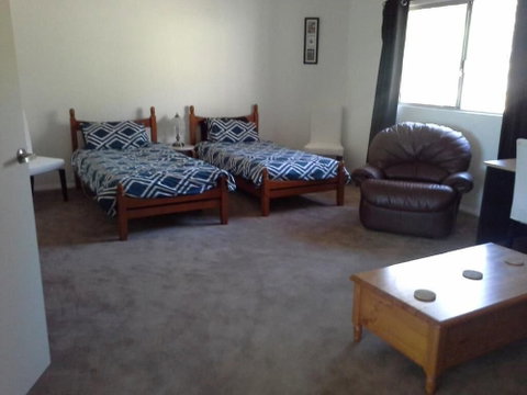 Tree Lodge - Accommodation Kalgoorlie 2
