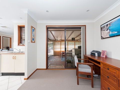 Wildflowers At Fingal Bay - Accommodation Kalgoorlie 2