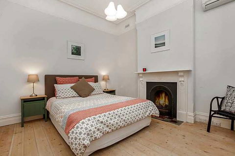 Stylish Manly Beach House Moments From Beach - Accommodation Kalgoorlie 0