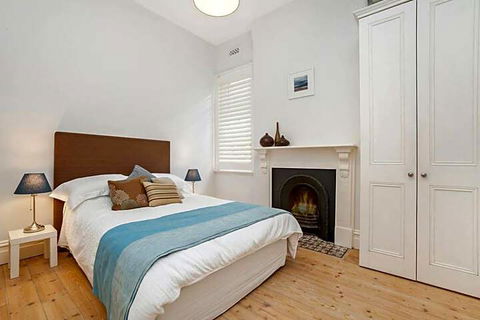 Stylish Manly Beach House Moments From Beach - Accommodation Kalgoorlie 4