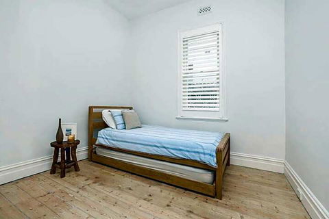 Stylish Manly Beach House Moments From Beach - Accommodation Kalgoorlie 6