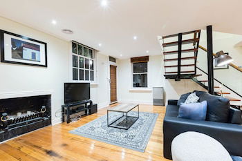HELENA, 2BDR Fitzroy House - Accommodation Kalgoorlie 2