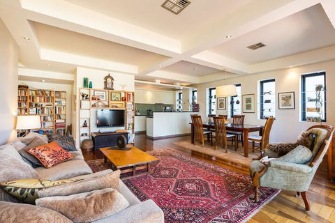 BELLE, 2BDR Melbourne Apartment - Accommodation Kalgoorlie 4