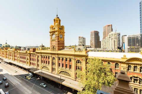 BELLE, 2BDR Melbourne Apartment - Accommodation Kalgoorlie 2