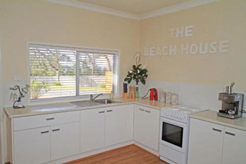 The Beach House In Berrara - Accommodation Kalgoorlie 6