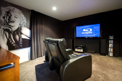 Alofi - Accommodation Kalgoorlie 3