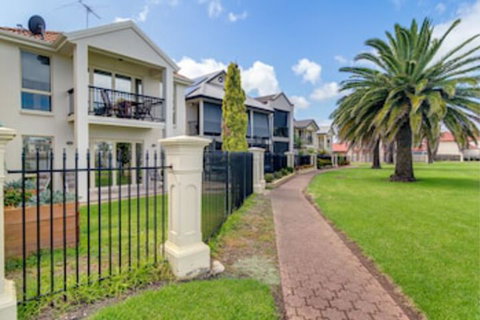 Port Adelaide Harbourside Home - Accommodation Kalgoorlie 0
