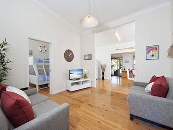 Fingal Beach Shack - Accommodation Kalgoorlie 0