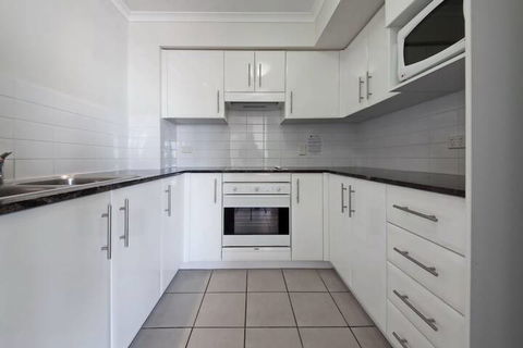 Barrington, Unit 707/35-45 Shoal Bay Road - Accommodation Kalgoorlie 2