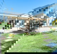 Bamboo Bay at Fingal Bay - Accommodation Kalgoorlie