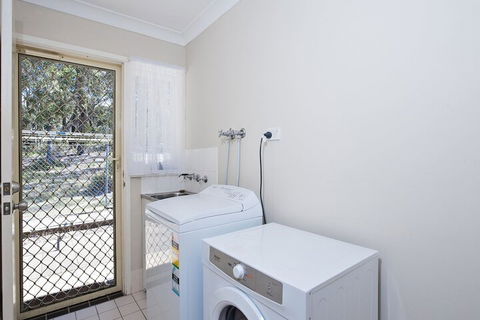 The Bay House 48 Government Road - Accommodation Kalgoorlie 1