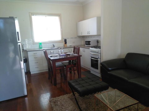(Pets Welcome) Southern Comfort - Accommodation Kalgoorlie 1