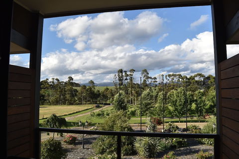 Labertouche Gypsy Creek Winery - Accommodation Kalgoorlie 4