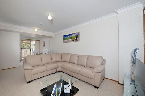 Beachcomber At Fingal Bay - Accommodation Kalgoorlie 1