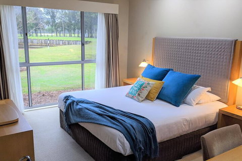 Jewel In The Crowne - Accommodation Kalgoorlie 1