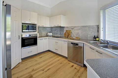 Advance Place - Accommodation Kalgoorlie 2