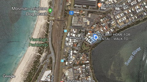 River Front Architect Villa - Accommodation Kalgoorlie 2