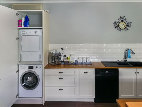 Airport B&B - Accommodation Kalgoorlie 1