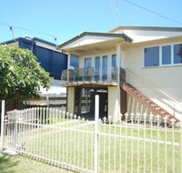 Spacious 2-Storey Home By The Bay Sleeps 12 - Accommodation Kalgoorlie