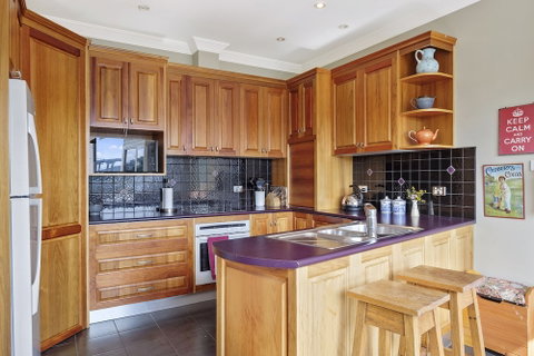 Manfield City Waterfront View Cottage - Accommodation Kalgoorlie 3