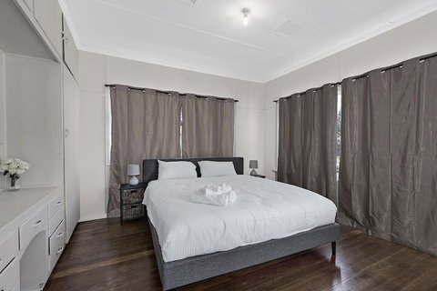 EJ Homes At The Entrance - Accommodation Kalgoorlie 6